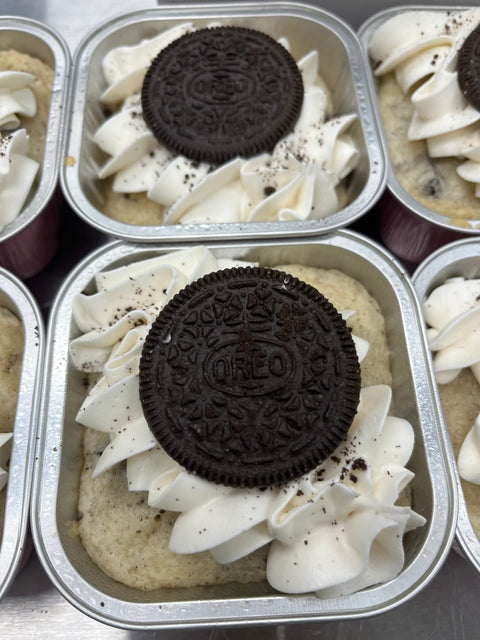 Wholesale: Dozen Mini Cakes