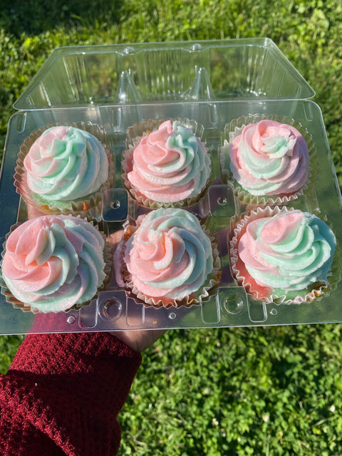 Wholesale: 2 Dozen Cupcakes